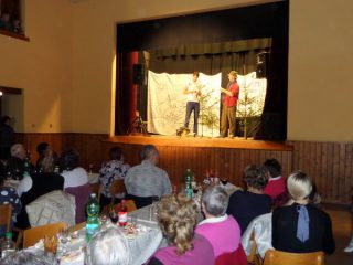 Setkání seniorů 2016 - doprovodný program - Divadelní ochotníci Kundratice
